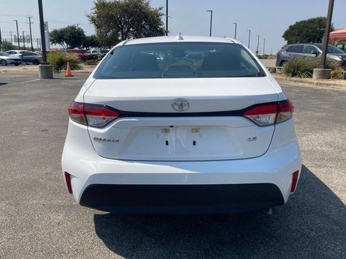 Used 2025 Toyota Corolla LE FWD image 6