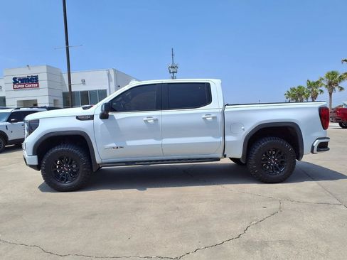 Used 2023 GMC Sierra 1500 AT4X AWD/4WD image 5