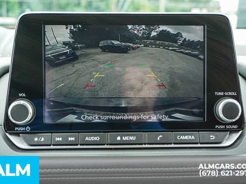 Used 2024 Nissan Rogue S FWD image 35