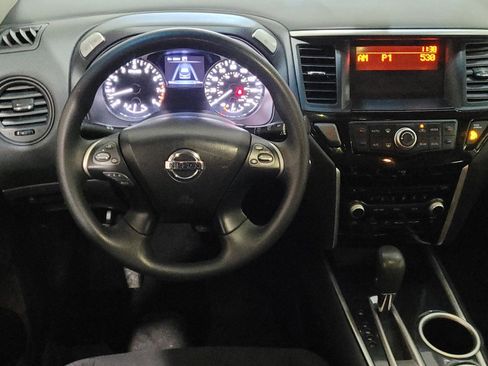 Used 2016 Nissan Pathfinder S AWD/4WD image 22