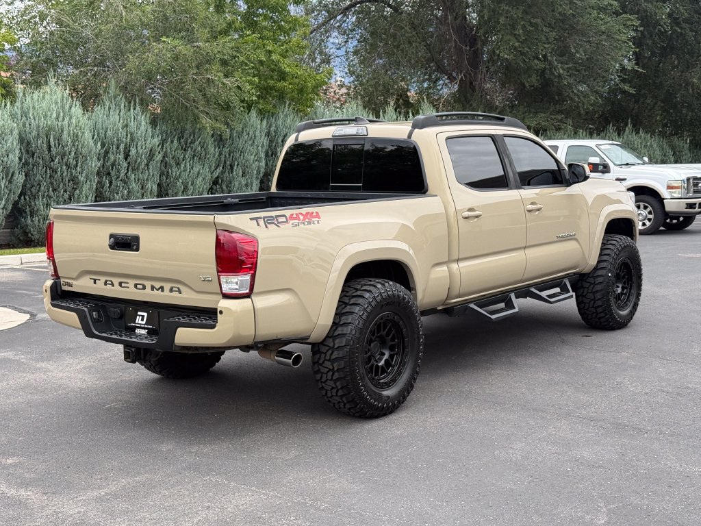 Used 2019 Toyota Tacoma TRD Sport w/ Technology Package AWD/4WD image 9
