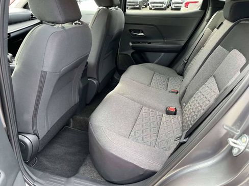 Used 2025 Nissan Kicks SV FWD image 6