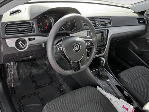 Used 2016 Volkswagen Passat 1.8T S FWD image 11