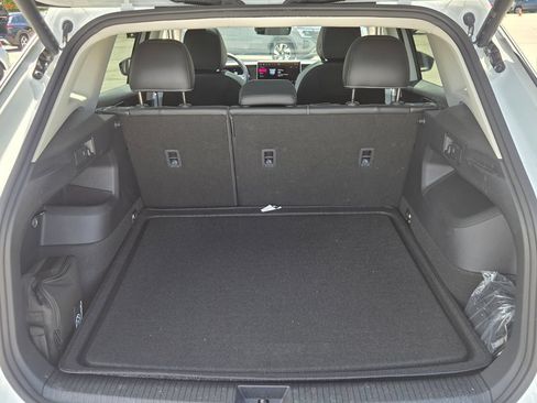 Certified 2026 Volkswagen Tiguan SE w/ Panoramic Sunroof Package FWD image 16