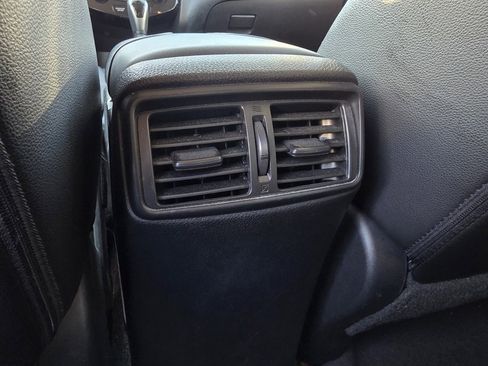 Used 2018 Nissan Rogue SL w/ Premium Package image 27