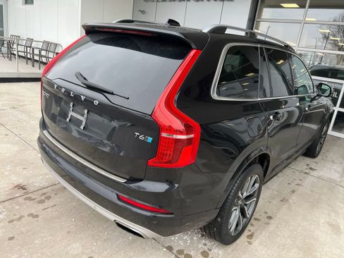 Used 2017 Volvo XC90 T6 Momentum w/ Vision Package image 3