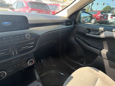 Used 2020 Ford Escape S AWD/4WD image 13