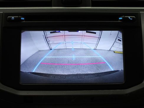 Used 2018 Toyota 4Runner SR5 Premium image 15