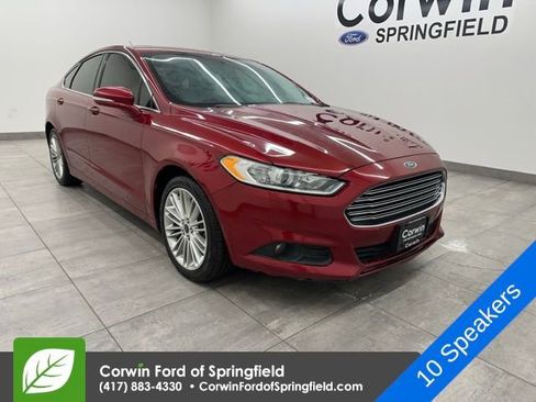Used 2016 Ford Fusion SE w/ Equipment Group 202A image 6