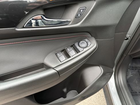 Used 2024 Chevrolet TrailBlazer RS w/ Driver Confidence Package image 9