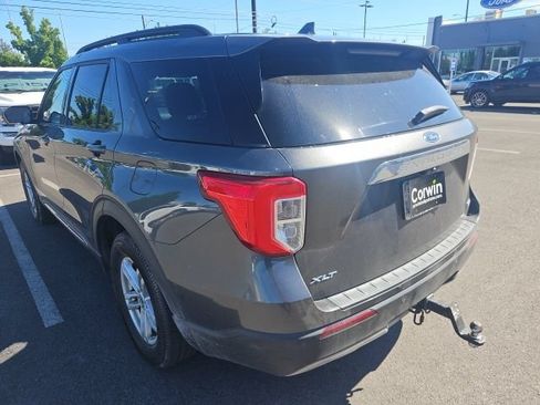 Used 2020 Ford Explorer XLT w/ Equipment Group 202A AWD/4WD image 5