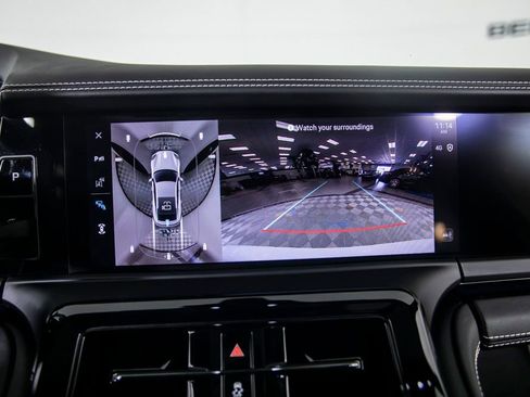 Used 2025 Porsche Panamera image 31