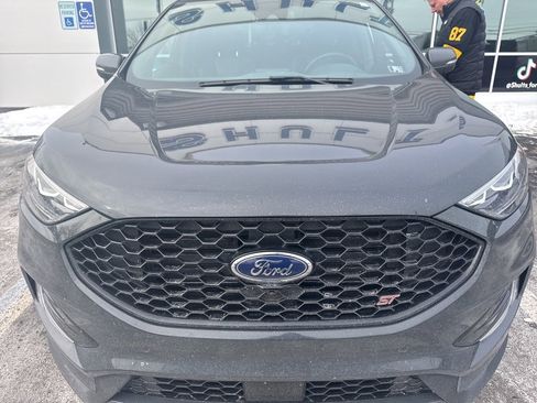Used 2021 Ford Edge ST w/ Equipment Group 401A image 2