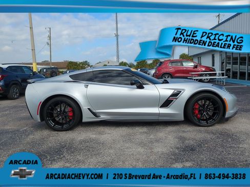 Used 2019 Chevrolet Corvette Grand Sport w/ Carbon Flash Badge Package RWD image 3
