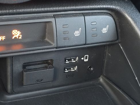 Used 2018 MAZDA MX-5 Miata RF Grand Touring image 19