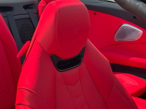 Used 2024 Maserati GranCabrio Trofeo image 35