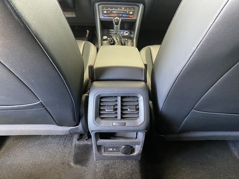Used 2023 Volkswagen Tiguan SE FWD image 25