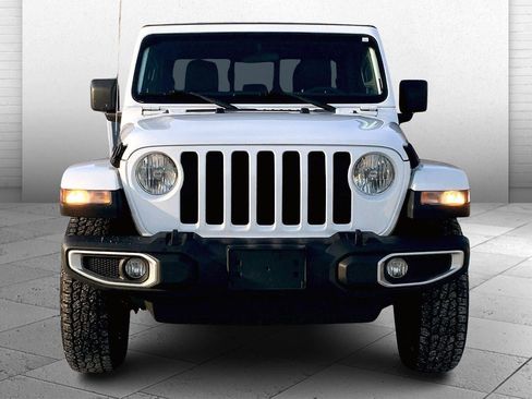 Used 2023 Jeep Gladiator Sport image 2