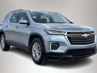 Used 2023 Chevrolet Traverse LT