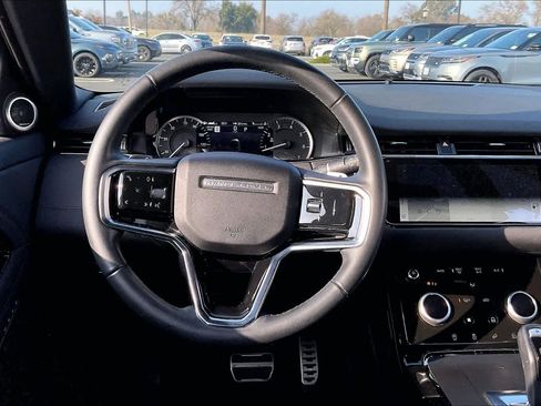 Used 2023 Land Rover Range Rover Evoque R-Dynamic SE image 8