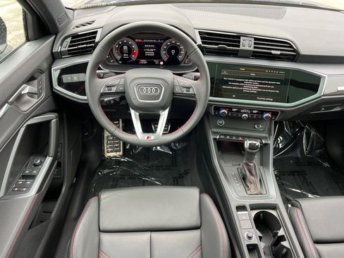 Certified 2025 Audi Q3 2.0T Premium Plus w/ Premium Plus Package image 23