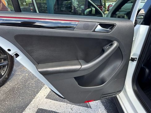 Used 2017 Volkswagen Jetta GLI FWD image 27