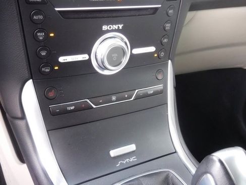 Used 2017 Ford Edge Titanium w/ Technology Package image 23