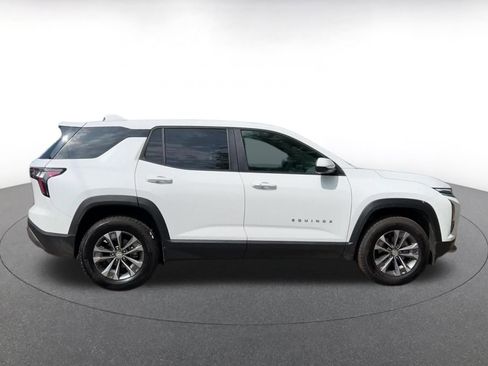 Used 2025 Chevrolet Equinox LT AWD/4WD image 16