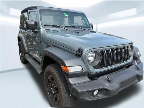 Used 2024 Jeep Wrangler Sport AWD/4WD image 2