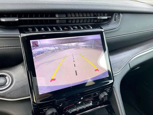 Certified 2022 Jeep Grand Cherokee Limited image 25