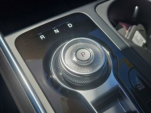 Used 2026 Kia Carnival SX w/ SX Dark Edition Package FWD image 29