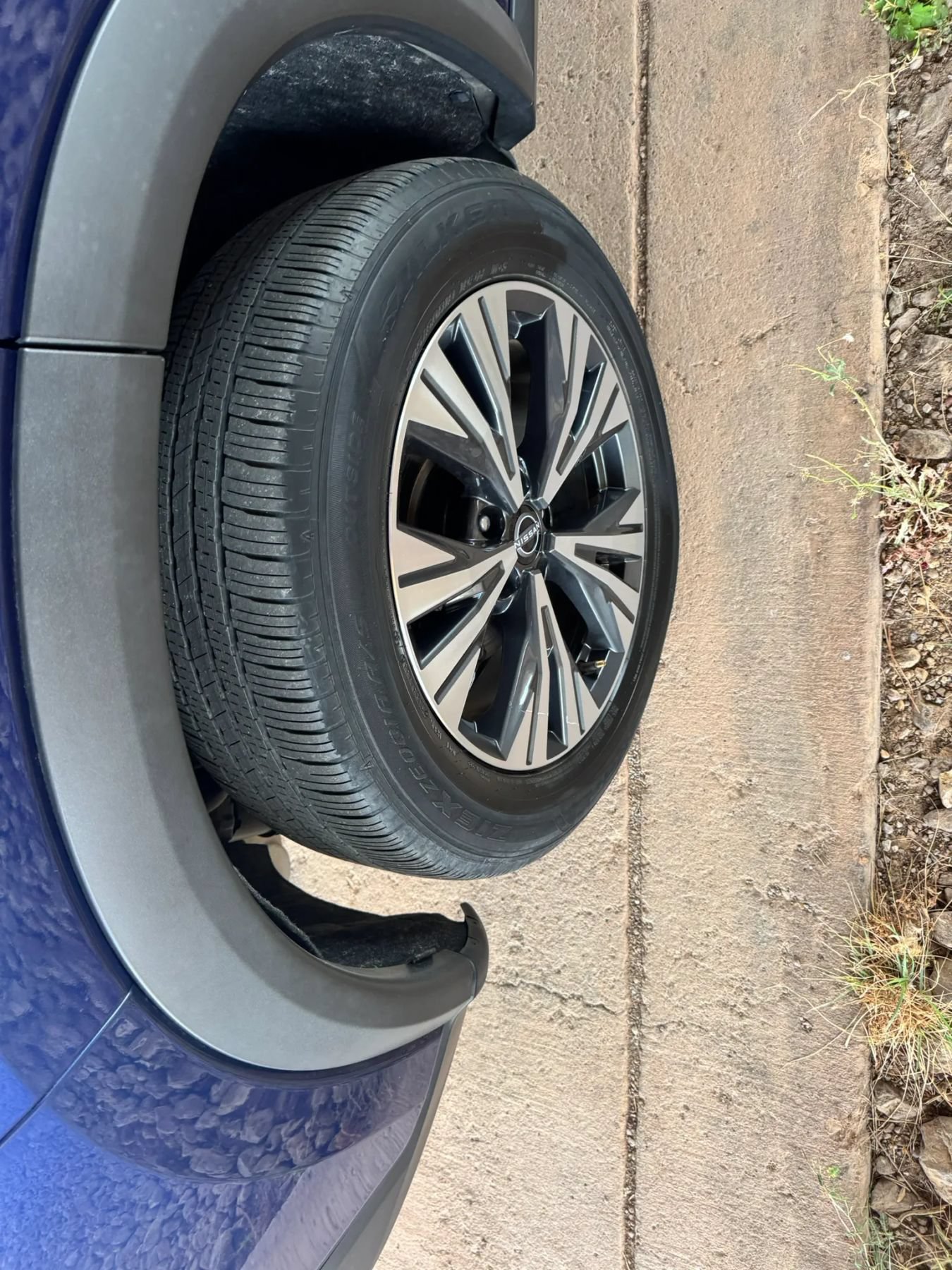 Used 2023 Nissan Rogue SV FWD image 28