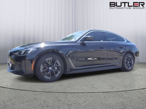 Used 2025 BMW i4 eDrive40 w/ Premium Package RWD image 9