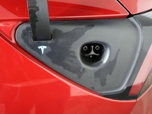 Used 2018 Tesla Model 3 Long Range image 17