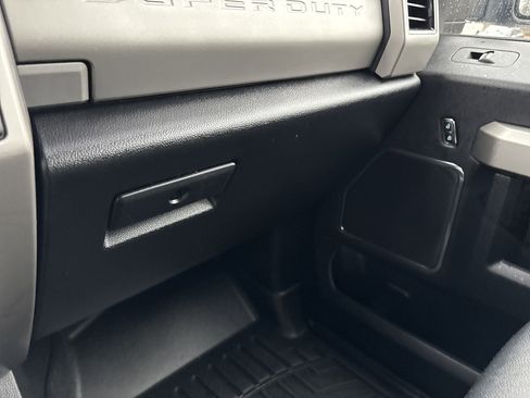 Used 2021 Ford F350 Lariat w/ Lariat Value Package image 29