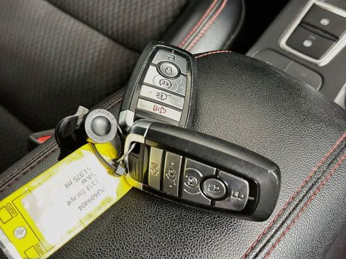 Used 2023 Ford Escape ST-Line AWD/4WD image 22