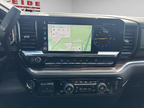 Used 2025 Chevrolet Silverado 2500 LT w/ Convenience Package AWD/4WD image 2