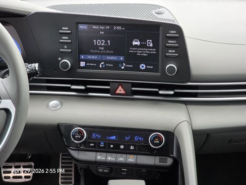 Certified 2025 Hyundai Elantra Sport FWD image 18