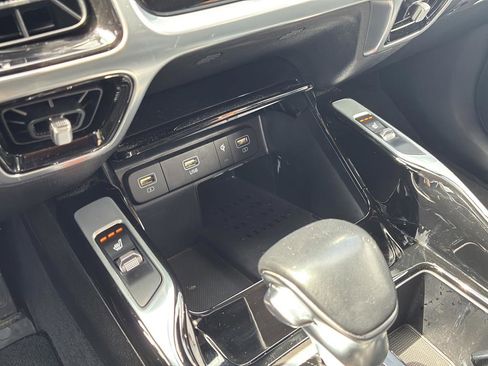Used 2023 Kia Sorento SX FWD image 32