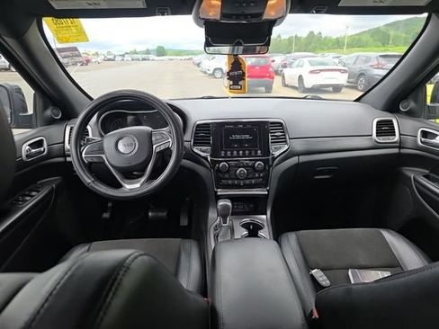 Certified 2021 Jeep Grand Cherokee Laredo X AWD/4WD image 10