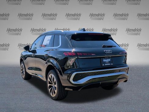 Used 2026 Audi Q3 quattro 2.0T AWD/4WD image 8