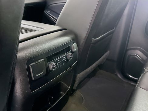 Used 2017 Chevrolet Suburban LT w/ LT Signature Package RWD image 27