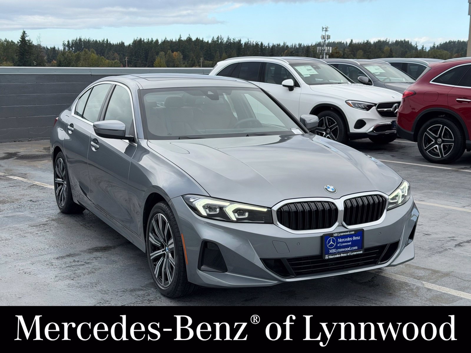Used 2025 BMW 330i xDrive Sedan AWD/4WD image 3