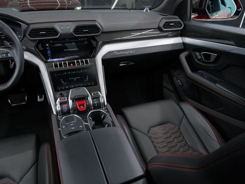 Used 2021 Lamborghini Urus image 48