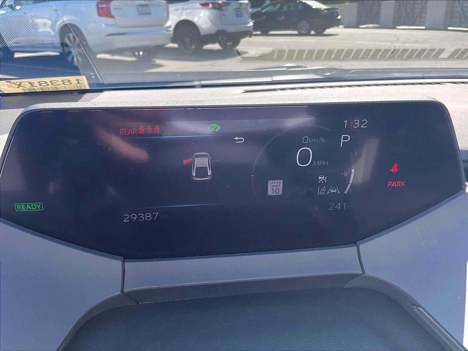 Used 2024 Toyota Prius XLE FWD image 21
