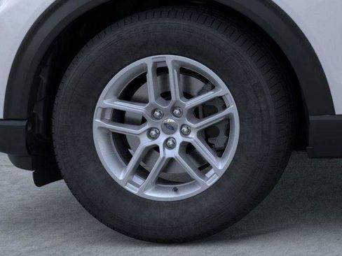 New 2026 Ford Explorer Active RWD image 19