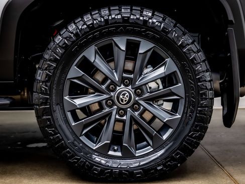 Used 2026 Toyota Land Cruiser image 36