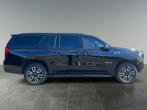 Used 2024 GMC Yukon XL AT4 w/ Technology Package AWD/4WD image 8