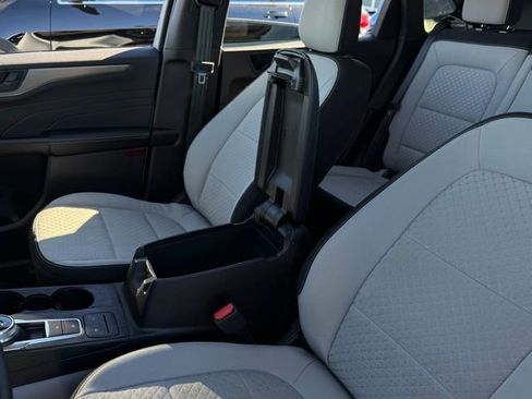 Certified 2023 Ford Escape Active image 31