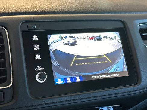 Used 2021 Honda HR-V Touring image 19